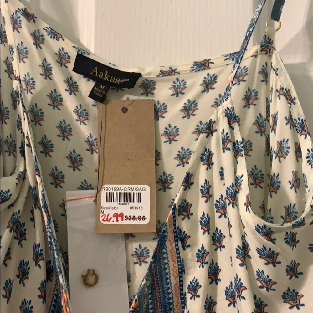 Romper from Curl never worn - Picture 3 of 4